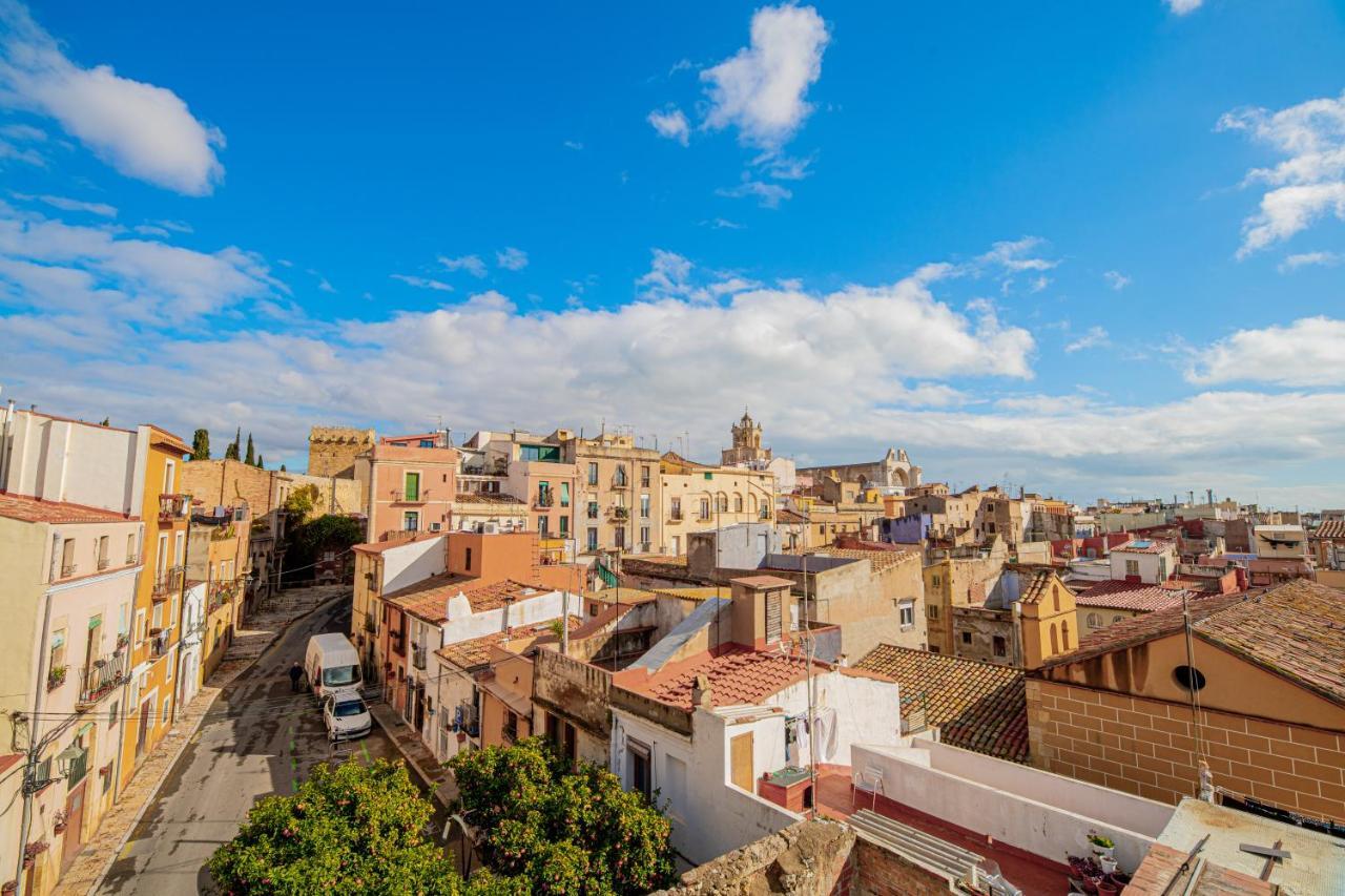 Planta Baja En La Muralla Romana Junto A La Catedral Apartment Tarragona Luaran gambar